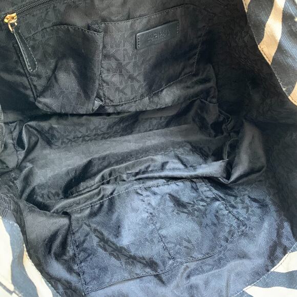 MICHAEL KORS X-Large Black/White Zebra Pattern Canvas Beach Tote Leather Trim - Picture 12 of 16